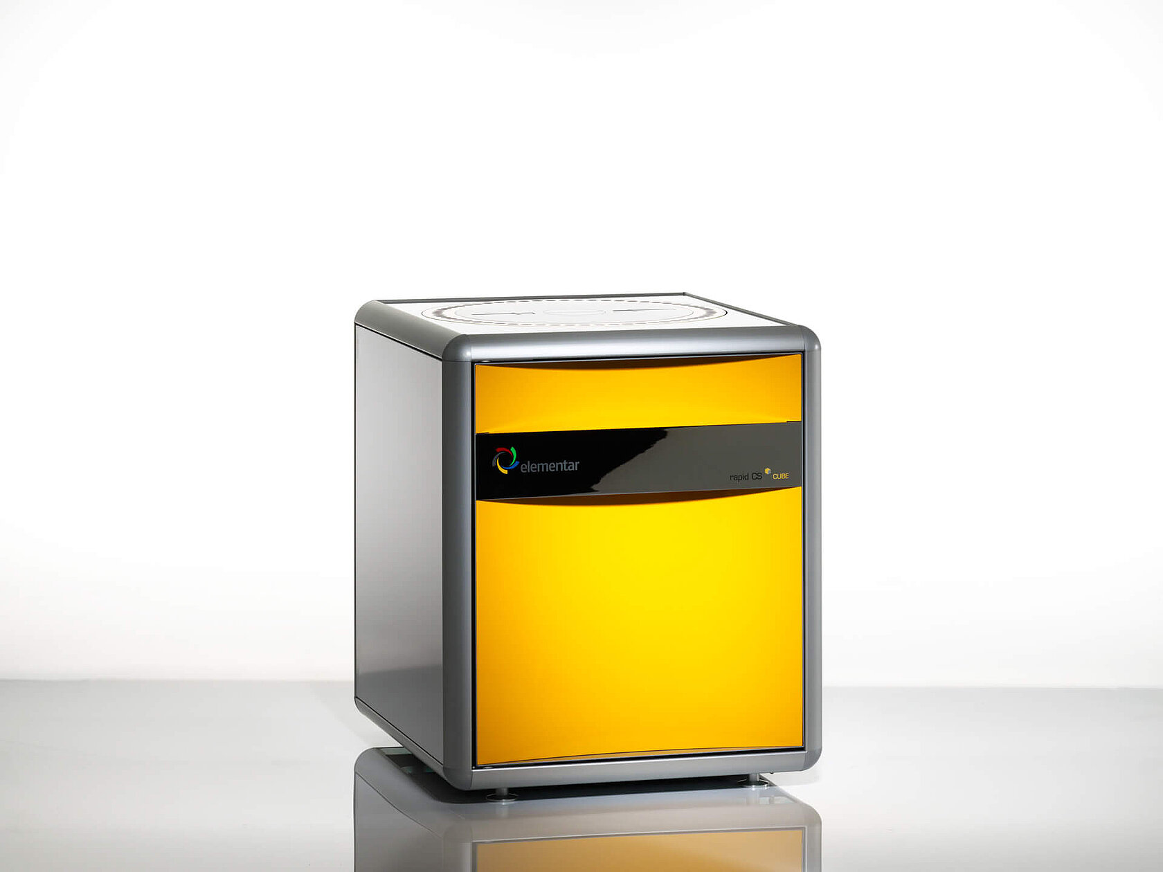 Carbon and sulfur analyzer rapid CS cube