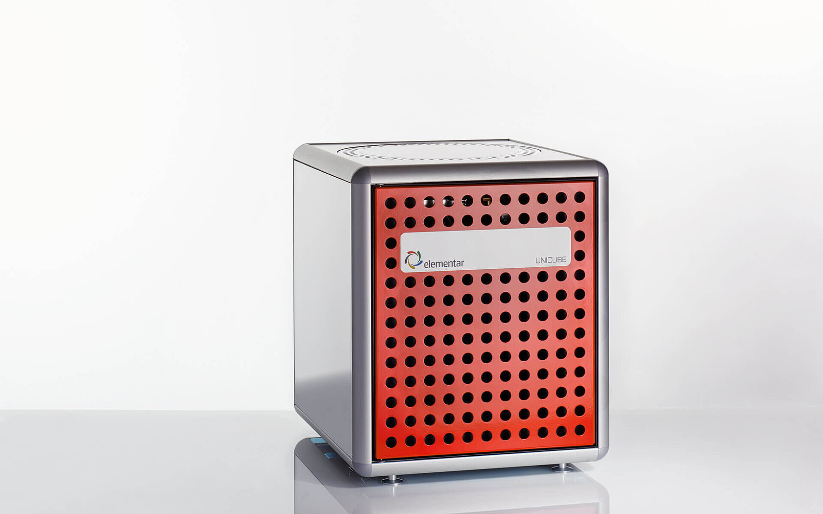 Organic elemental analyzer UNICUBE