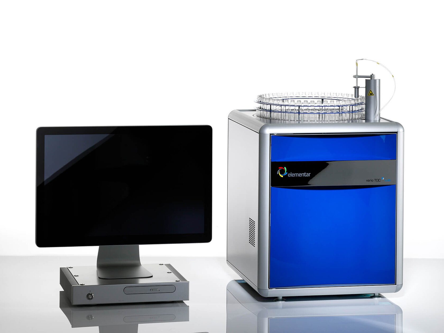 vario TOC cube with computer and monitor