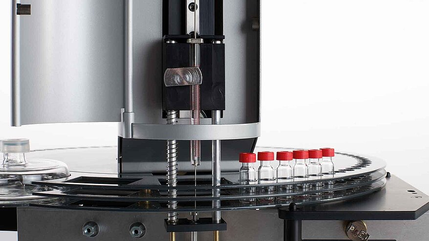 liquid autosampler of the rapid OXY cube oxygen analyzer