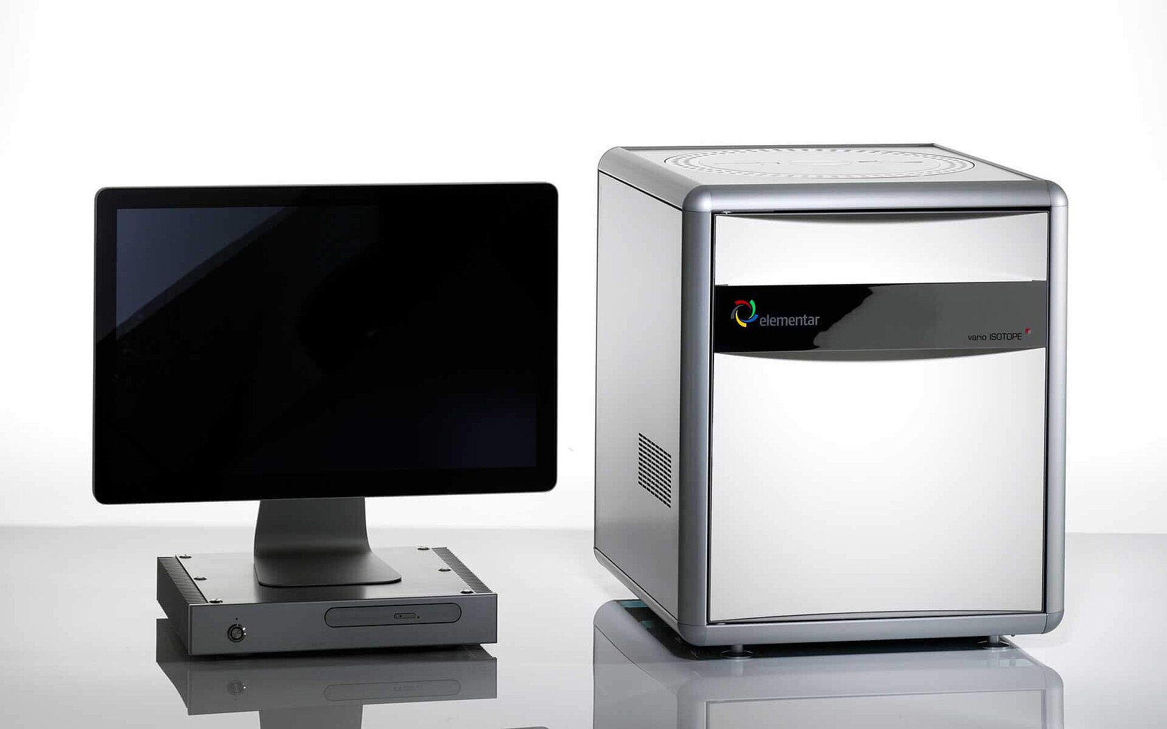 Elemental analyzer vario ISOTOPE cube for EA-IRMS with monitor