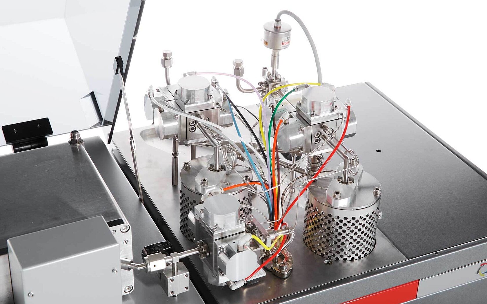 Detail of iso DUAL INLET