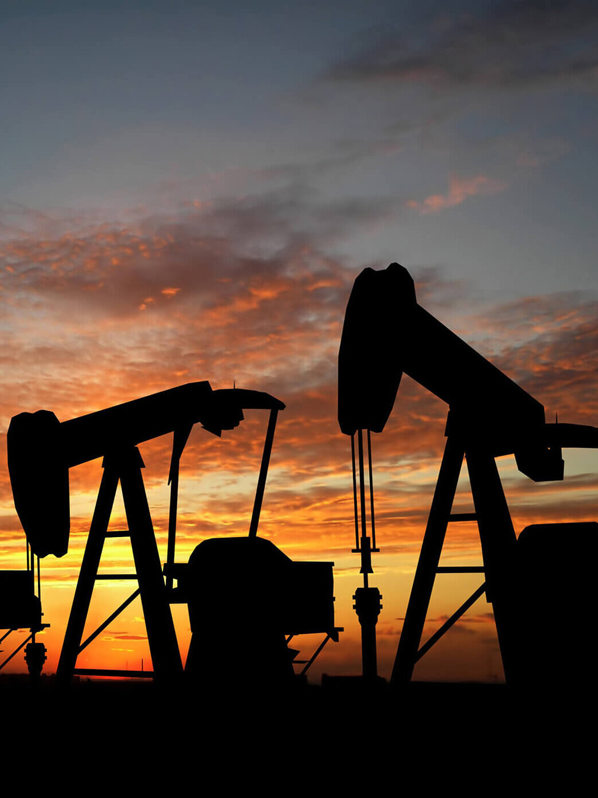 Drilling rigs for oil exploration