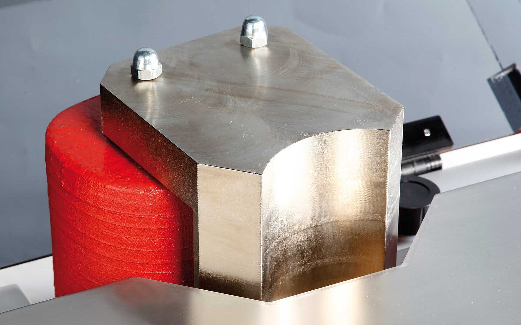 Electromagnet of isoprime visION