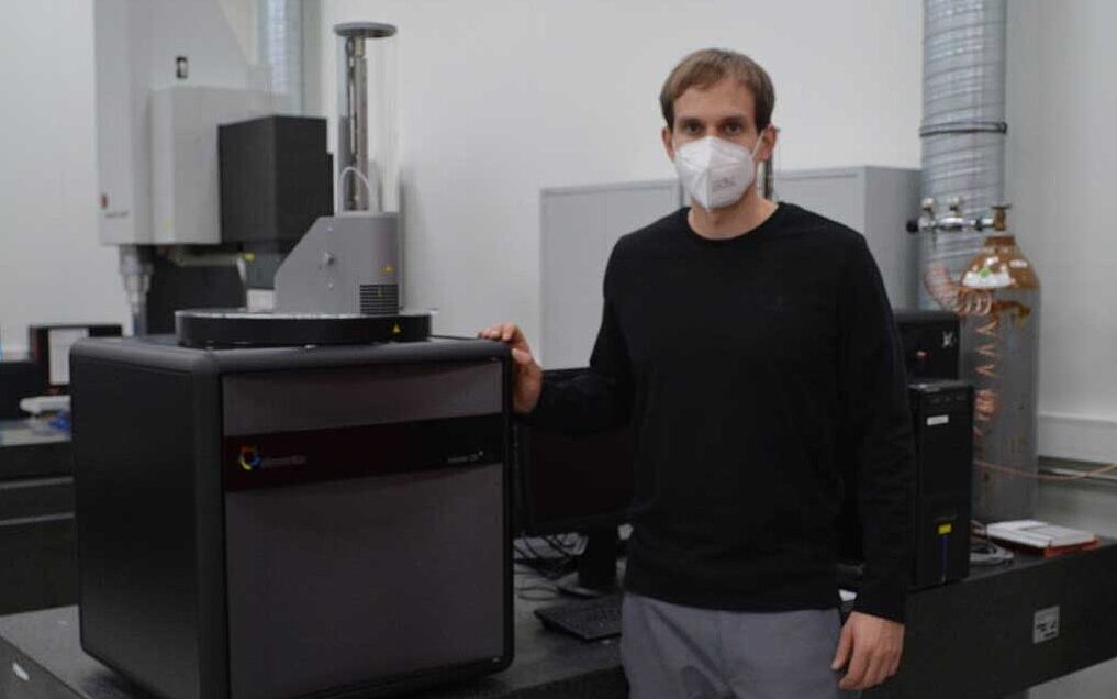 Martin Link with the inductar® CS cube elemental analyzer