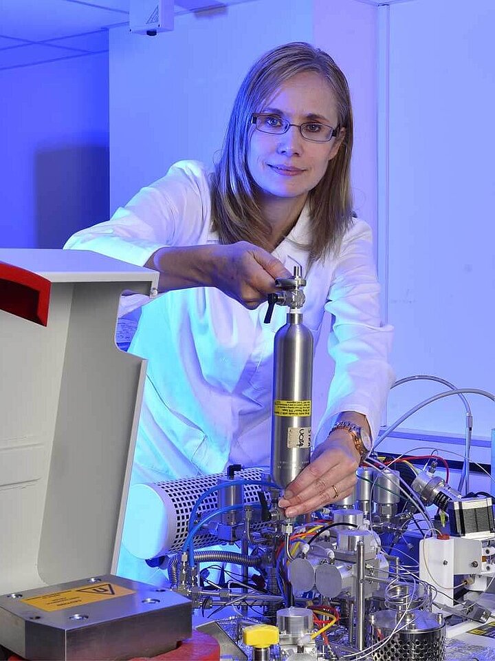 Melanie Leng 教授 Melanie Leng 教授