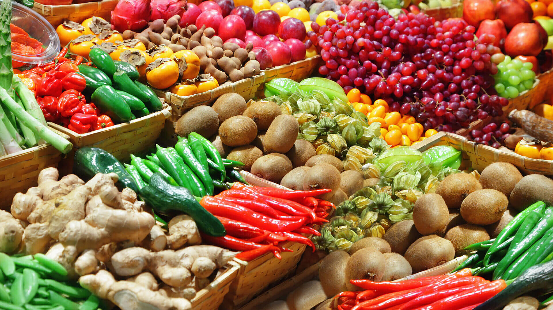 Food authenticity Stable isotope analysis can verify geographic origin and mode of production of fruits and vegetables