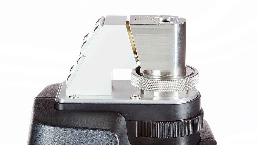 Close-up of the spark spectrometry hand probe