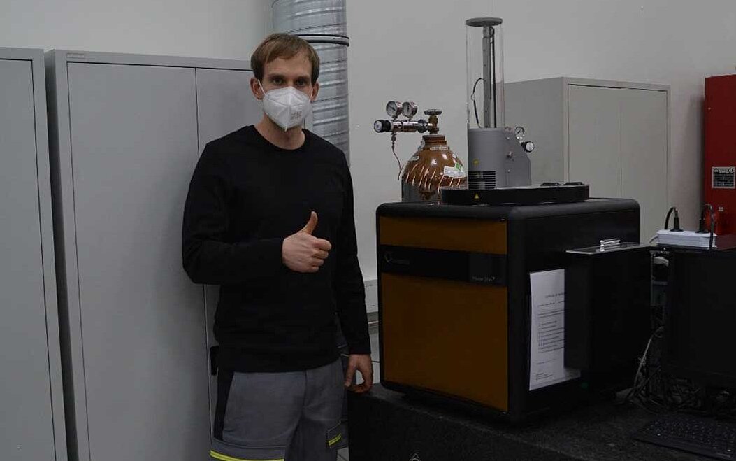 Martin Link with the inductar® ONH cube elemental analyzer